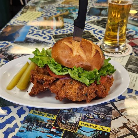 Das Alpenhaus Delikatessen Llc