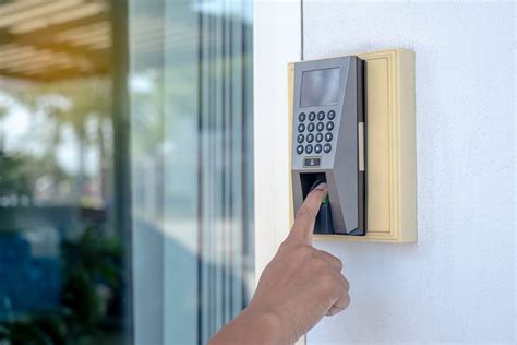 Benefits of Using a Time Attendance Machine with Door Access Control
