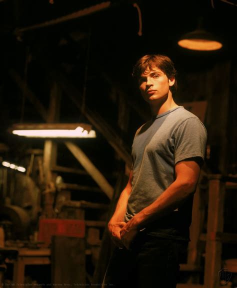 Smallville - Season 2 Promo | Smallville, Fictional characters, Tom welling