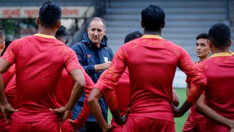 Indian Football Team vs ISL: Coach Igor Stimac Fears Player ...