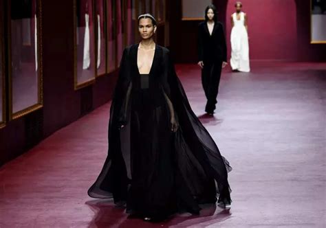 Paris Fashion Week 2022: Dior fall/ winter collection in glamorous ...