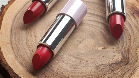 5 Best Lightweight Matte Lipsticks That Last All Day Without Drying ...