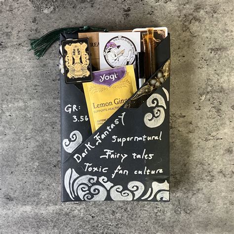 Blind Date with a Monster: DF14 – Haunted Burrow Books