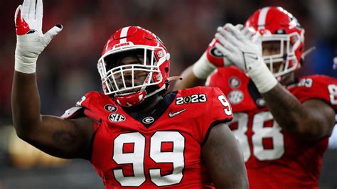 USC defensive tackle Bear Alexander to enter transfer portal