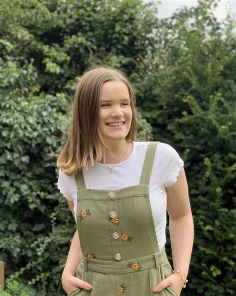 How to fertilize a peace lily and when to do it | Homes and Gardens