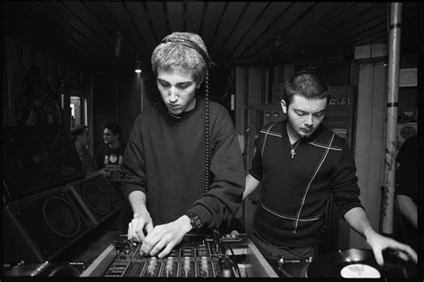 Daft Punk Faces : Daft Punk Faces Revealed Daftpunk, It was their only ...