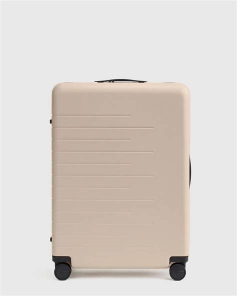Hard Shell Suitcase 的图像结果