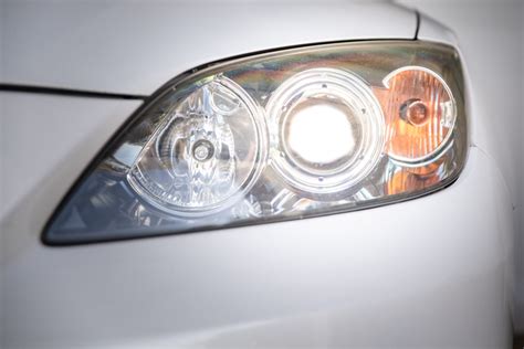 How to Adjust Car Headlight Alignment - AutoZone