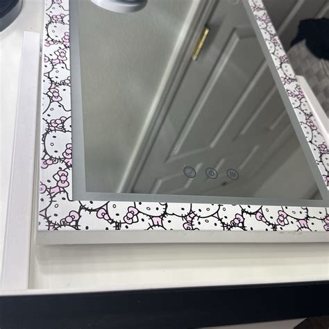Hello Kitty Impressions Mirror for Sale in Shafter, CA - OfferUp