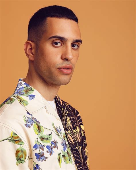 SOTTOMARINI (EN ESPAÑOL) - Mahmood - LETRAS.COM