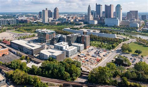 Luxury Apartments in Columbus, OH | ONE At The Peninsula