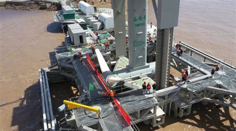 舟山中远船务第二艘3600TEU集装箱船下水 - 在建新船 - 国际船舶网