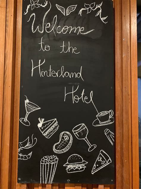 NIGHTCAP AT HINTERLAND HOTEL (Nerang) - Motel Reviews, Photos, Rate ...