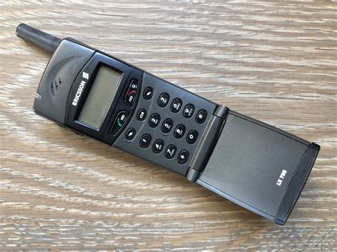 Sony Ericsson Flip Phone T Mobile