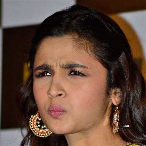 Alia Bhatt pouts during trailer launch of her upcoming film Humpty ...
