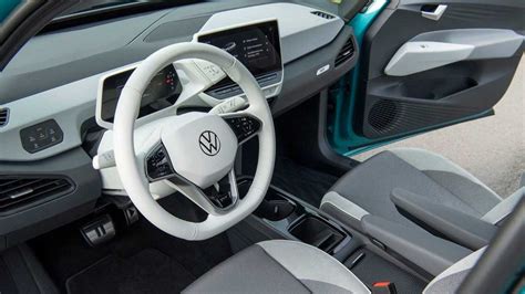 2021 Volkswagen ID.3 1st Edition - Rear Three-Quarter | Caricos
