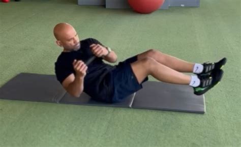 Four easy exercises to get rid of stubborn fat around hips