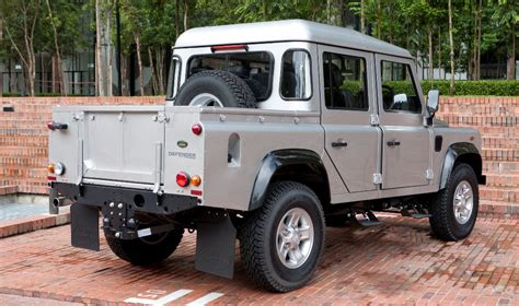 Land Rover Defender: Land Rover Defender 110 na Malásia