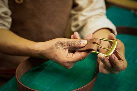 手工皮具：手工皮带制作方法 - 知乎