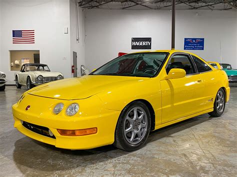 2000 Acura Integra Type-R | Collectible Motor Car of Atlanta