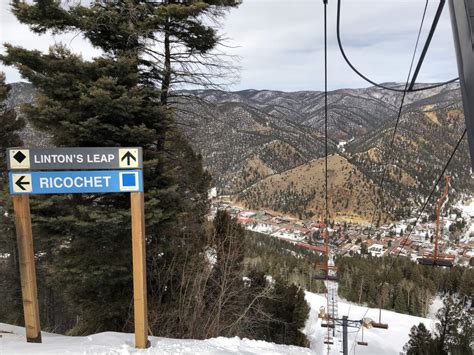 Shreddin’ The Gnar Since ’59 - Guide To Red River Ski Resort