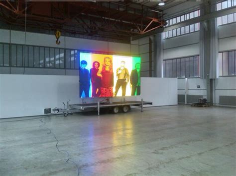 LED-Trailer P6.6 for rent or hire | Light n Sound Eventtechnik ...