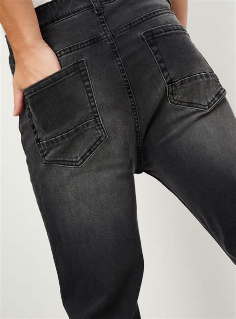 Buy Men Carrot Fit Washed Jeans Online at just Rs. 1499.0 ...