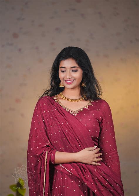 Burgundy Anarkali – Vastrasuka