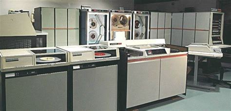 Image result for UNIVAC Mainframe Computer