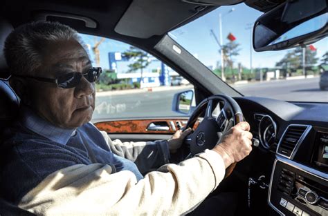 60~80岁老年人没驾照怎么用车？多地用这2种方案，允许代步车上路_搜狐汽车_搜狐网