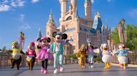 Summer at Shanghai Disney Resort 2025