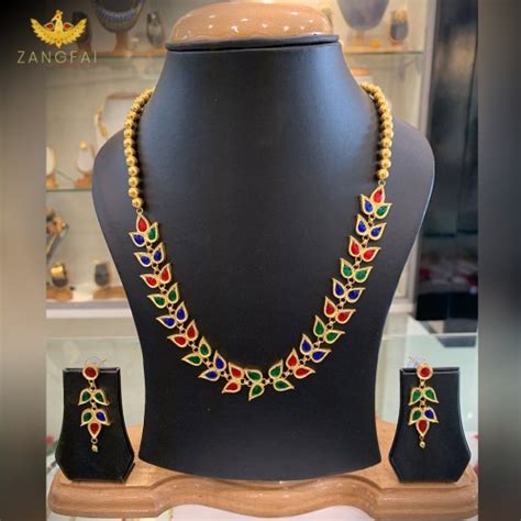 Triangled Thuriya Phul Set