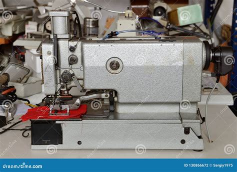 Old Sewing Machine in the Repair Shop Stock Photo - Image of ...