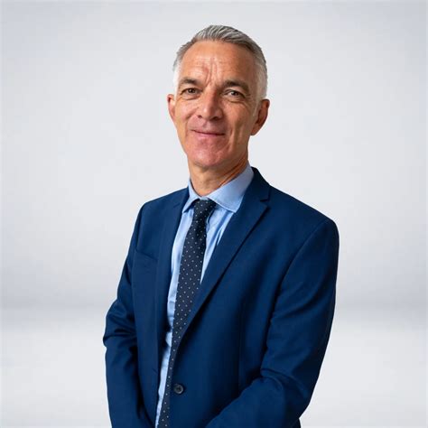 Cataract Eye Surgery Cost in the UK: What to Expect in 2025