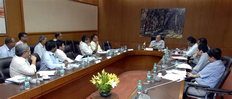 Lt. Governor Delhi, Sh. Anil Baijal chairing a meeting on Cleanliness ...