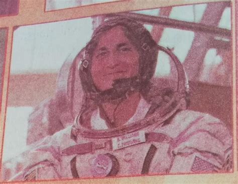 who is she in this picture - Brainly.in