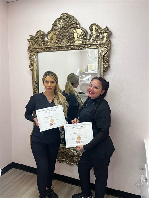 Stretch Mark Camouflage Training Academy | Camouflage Beauty