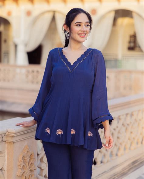 Shop Yash Blue Embroidered Muslin Coord Set for Women Online in India ...