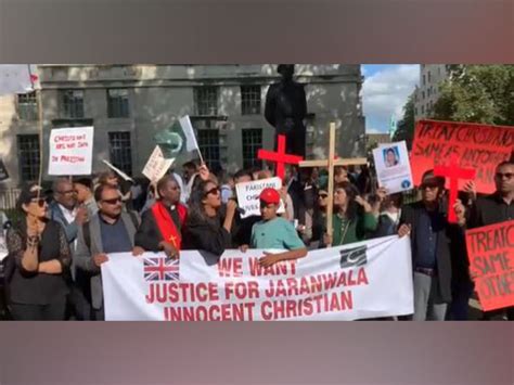London: Christians stage protest outside Pak embassy against burning ...