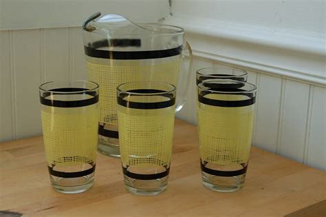 Pitcher & Glasses | Vintage drinking glasses, Retro glassware, Glassware