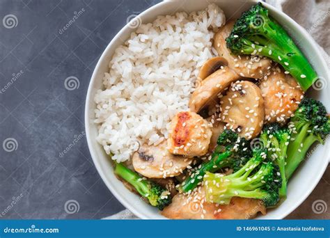 Teriyaki Chicken, Broccoli and Mushrooms Stir Fry Stock Image - Image ...