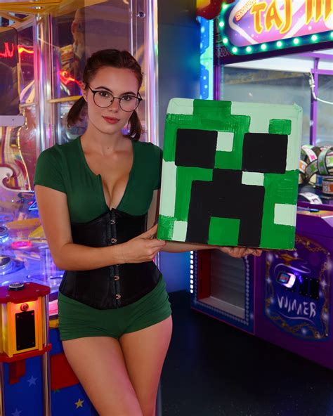 Cassia Bree | starfire cosplay 🩷 #starfire #starfirecosplay #cosplay ...