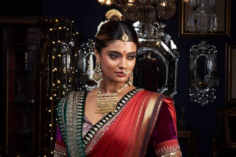 Lakme Salon Sarat Bose - Makeup Artist - Ballygunge - Weddingwire.in