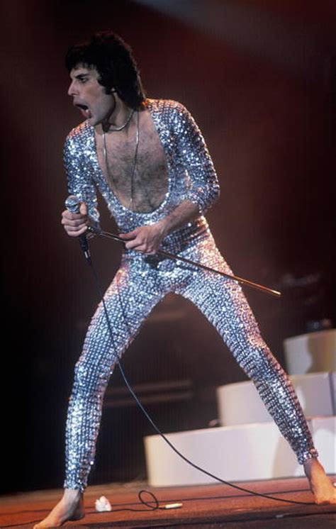 Freddie Mercury At Madison Square Garden | Freddie mercury, Queen ...