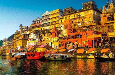 Donald Trump is suffering from some disease, injury marks on his hands ...