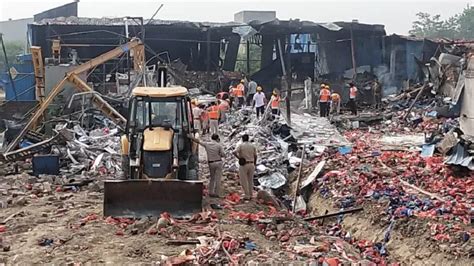 Gurugram Factory Blast: दौलताबाद की एक फैक्ट्री में ब्लास्ट, हादसे में ...