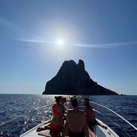 PEACH PRESTIGE - LUXURY YACHT CHARTER (2025) All You Need to Know ...