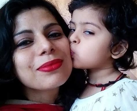 Tips To Deal When You Are Judged For Your Parenting Style In Hindi ...