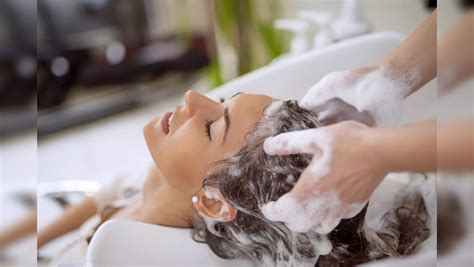 How often should you wash your hair? Know the rules of doing it right ...