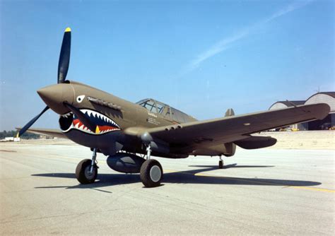The Curtiss P-40 Kittyhawk and Warhawk - American WWII Fighters | War ...